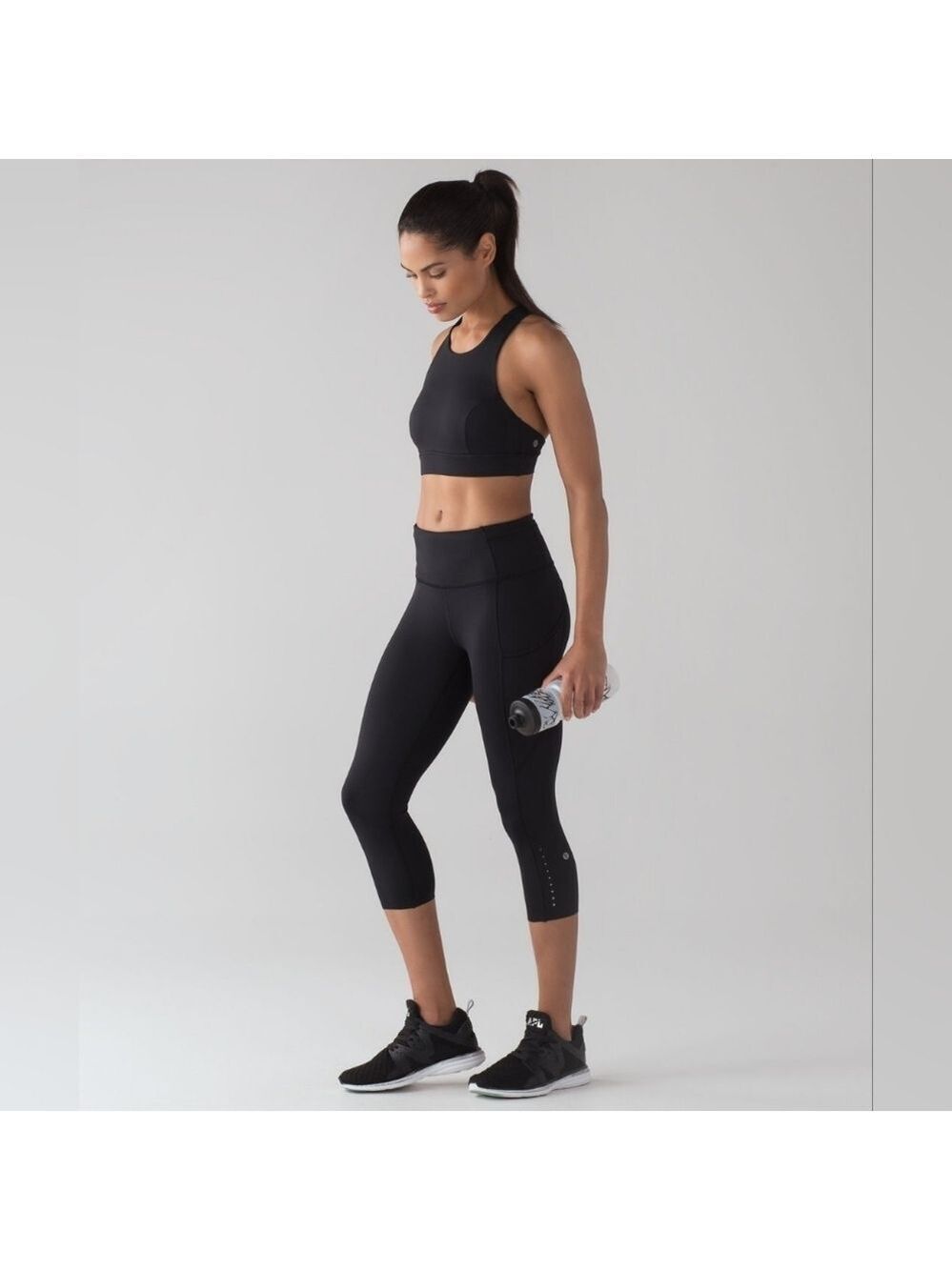 Lululemon Fast & Free Crop (19")Black size 6 in EUC